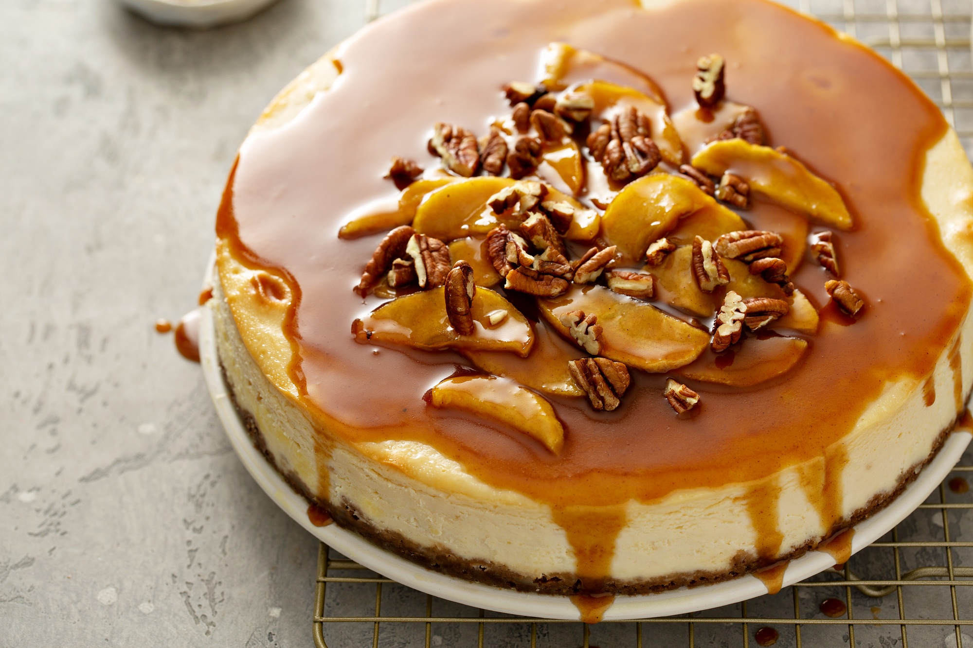 Apple caramel pecan cheesecake