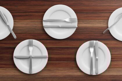 Place Settings, waiter signals on wooden background. 3d illustration