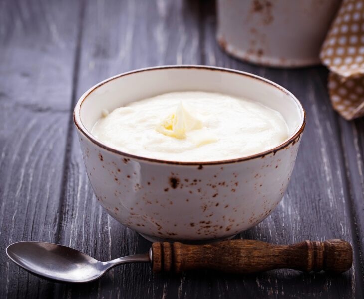 Sweet semolina porridge